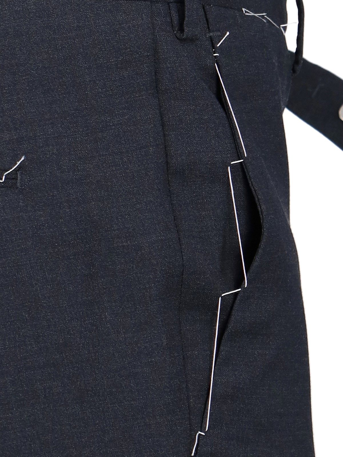 Hose mit Nahtdetails