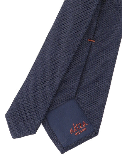 Basic tie