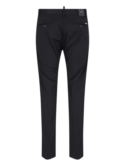 Pantaloni slim