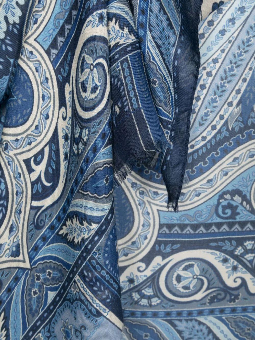 Foulard in seta con stampa ornamentale