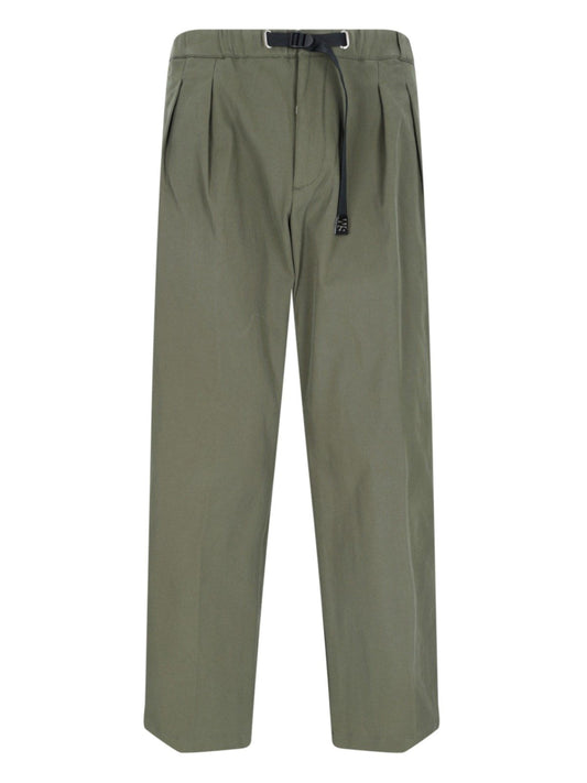 Pantaloni ampi con cintura