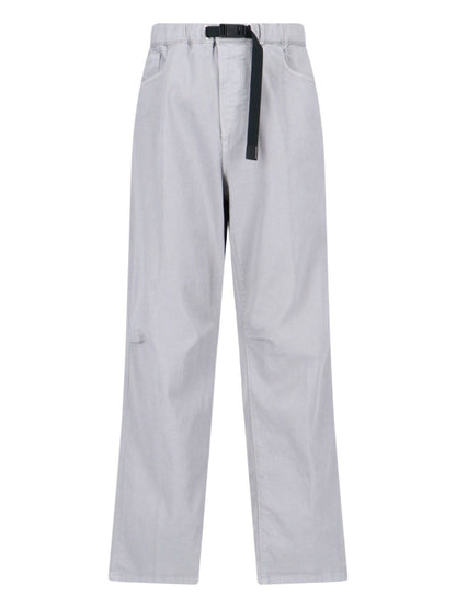 Pantaloni dritti con cintura