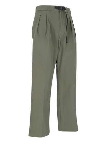 Pantaloni ampi con cintura