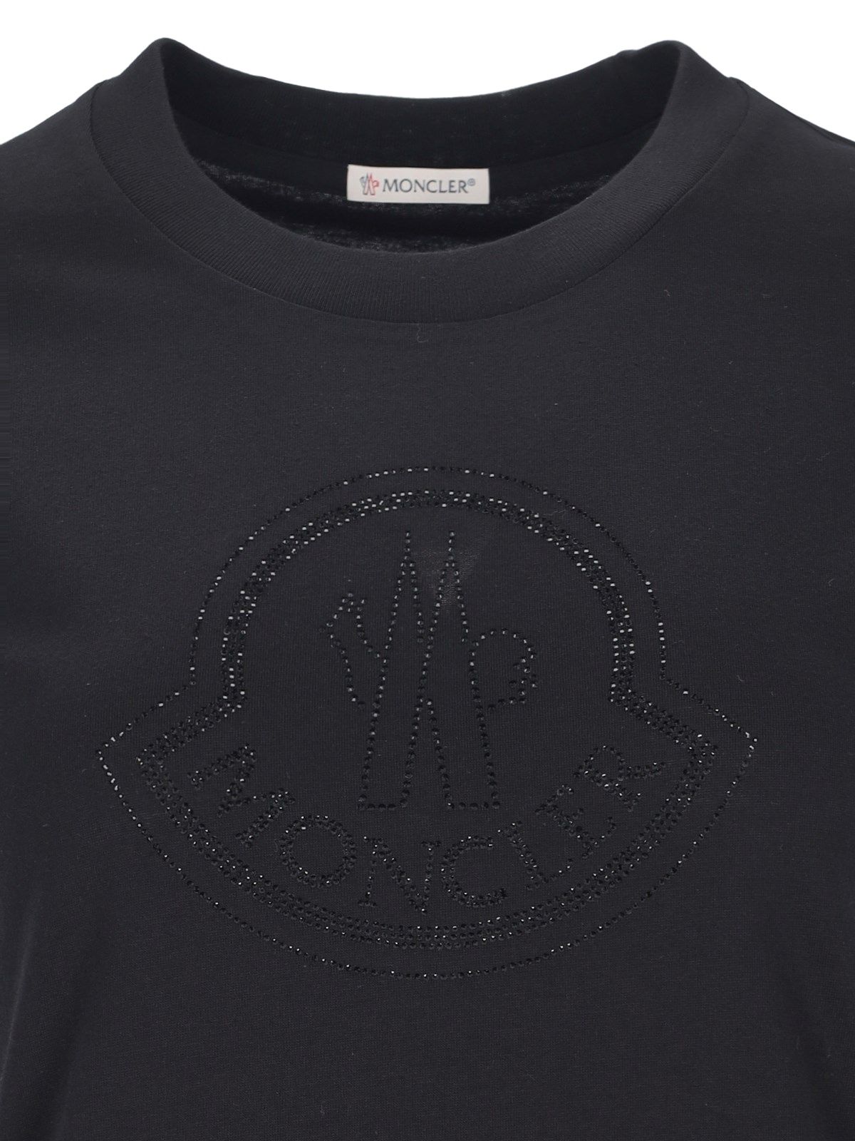 T-shirt logo con studs