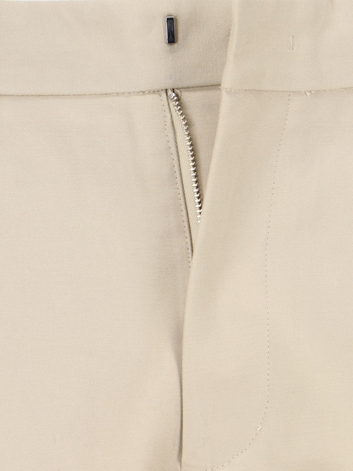 Pantaloni chino