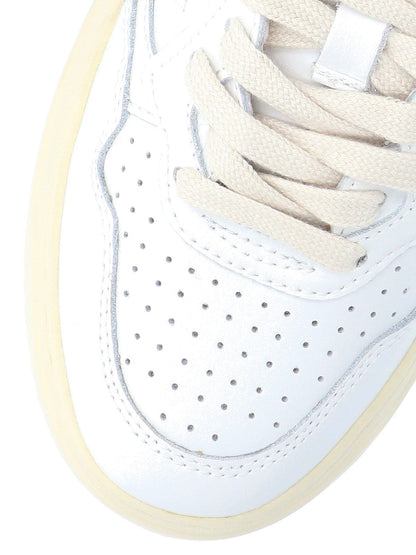 Low-top "Medalist" Sneakers