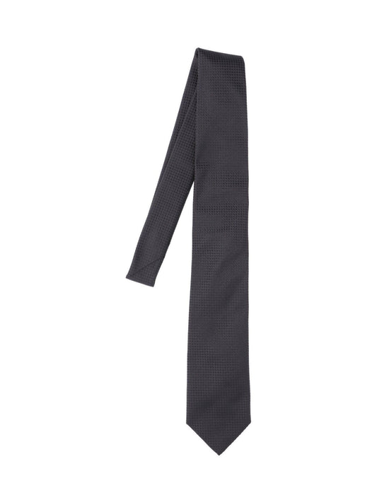 Basic tie