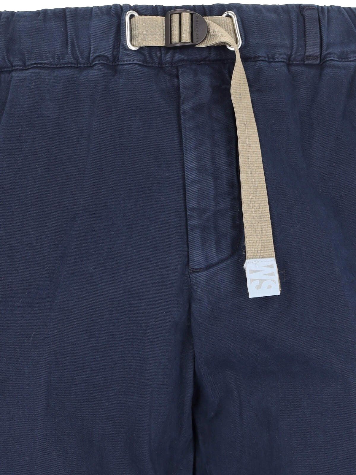 Pantaloni chino con cintura