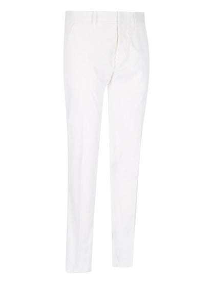 Pantaloni slim