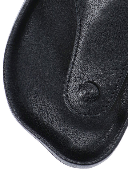 Loewe Sandali infradito "ease"-sandali bassi-Loewe-Sandali infradito "ease" Loewe, in pelle nera, punta squadrata, fibbia logo tono su tono laterale, suola in gomma.-Dresso
