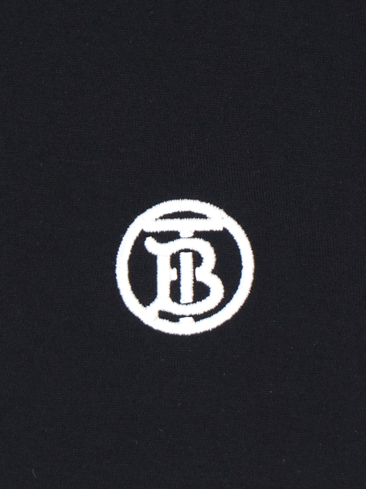 T-shirt logo