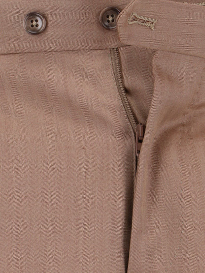 Double-breasted suit in virgin wool