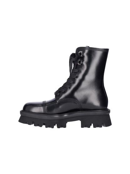 Kampfstiefel