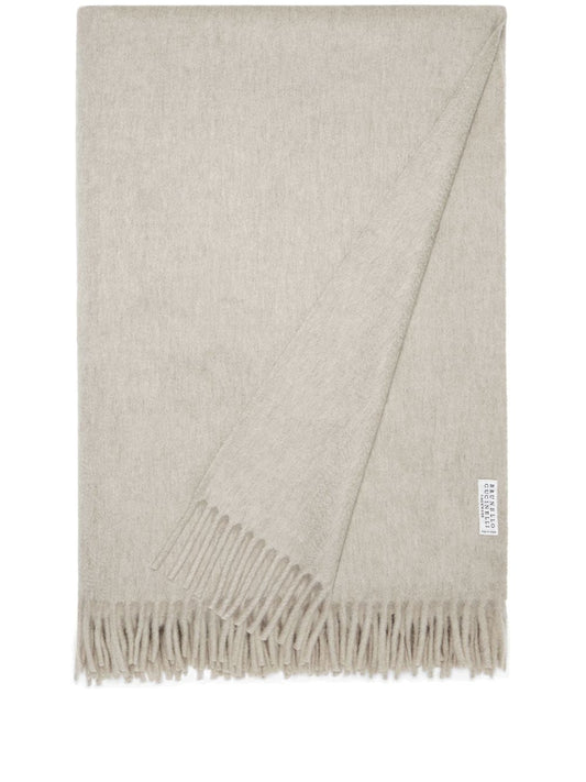 Scarf with fringed edge