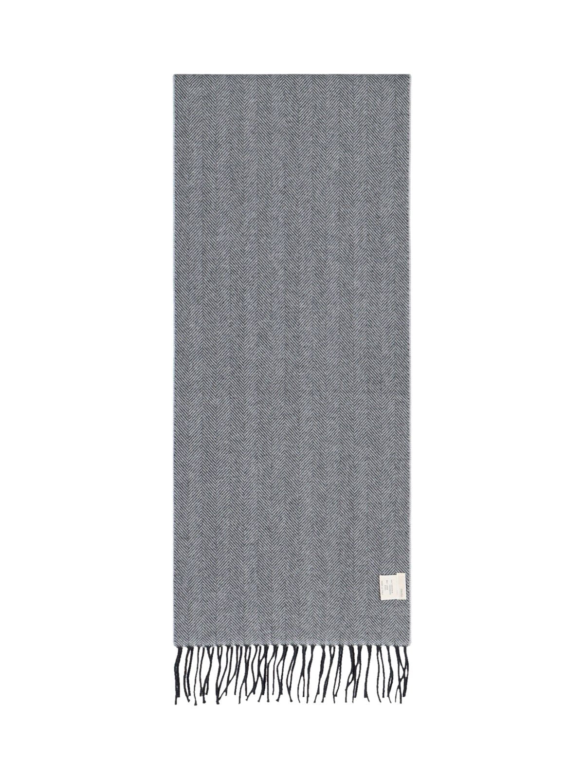 Check pattern scarf