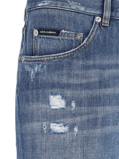 Jeans mit Destroyed-Details