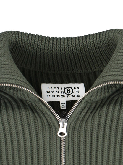 Zip sweater