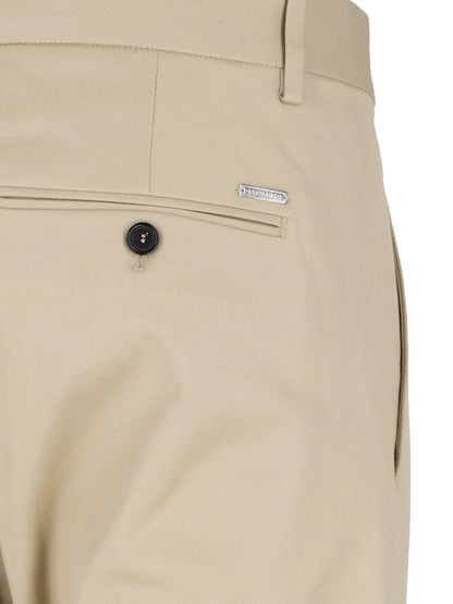 Pantaloni slim