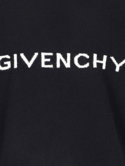 Givenchy Maglione logo-maglioni-Givenchy-Maglione logo Givenchy, in lana nera, girocollo, intarsio logo bianco fronte, finiture a costine, orlo dritto.-Dresso