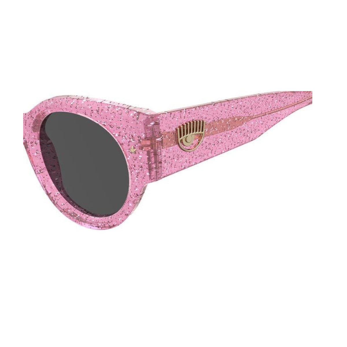 CF 7024/s W66/IR-Occhiali da sole-Chiara Ferragni-La collezione di occhiali di Chiara Ferragni rappresenta un'armoniosa fusione di stile e creatività. Questi occhiali, ideati dalla celebre influencer, sono curati nei minimi dettagli e caratterizzati da un design cool, chic e all'avanguardia. Questo modello presenta una montatura dalla forma tonda dalle linee cat-eye. Le aste decorate con l'oversized eyelike sono perfettamente equilibrate da una sofisticata stella in metallo sul frontale. - Dresso